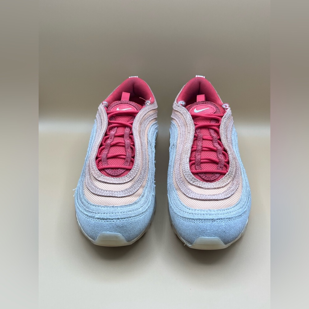 Nike Women's Athletic Shoes - Pink and Gray - Picture 3 of 8